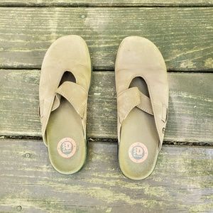 New Balance Dunham Leather Clogs